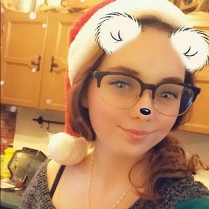 Meet your Posher, Emilie